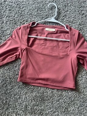 Que Square Neck Crop Top in Rose
